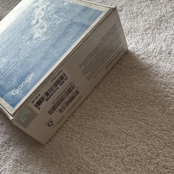 Google Chromecast in Black with Colorful Logo NWT - Picture 6 of 7